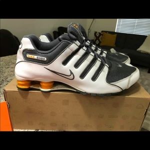 Men’s Nike shox